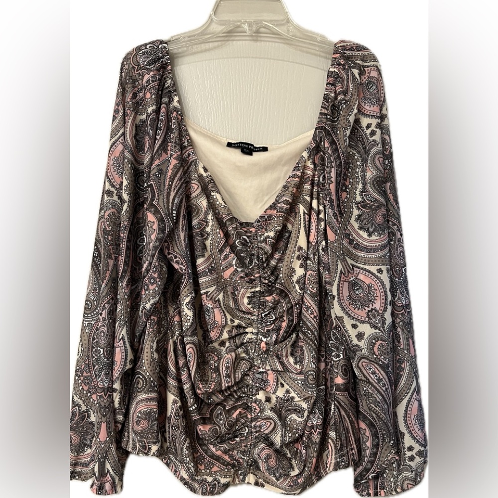 Boston Proper long sleeve blouse. Ruched front. Size L